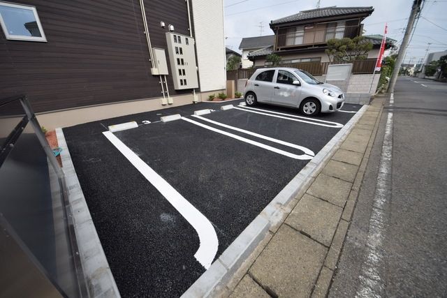 駐車場　敷地内駐車場