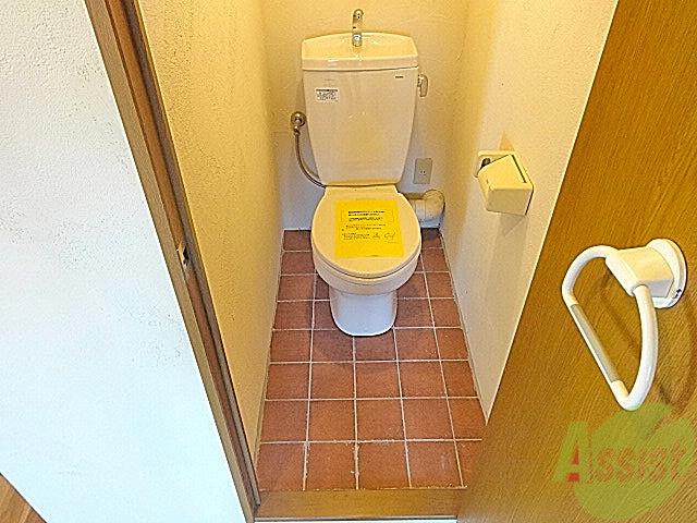 トイレ　シンプルなトイレはセンスでオシャレにできますね～☆
