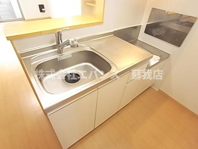 キッチン　コンパクトなキッチンで掃除もラクラク