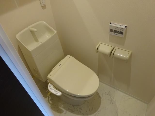 トイレ　シャワー付トイレ