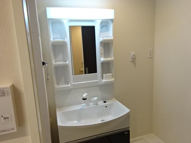 洗面設備　洗髪洗面化粧台