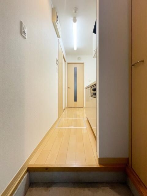 玄関　弊社は都内全域の物件をご紹介可能です！