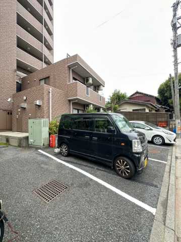 駐車場　クレアシオン中野北
