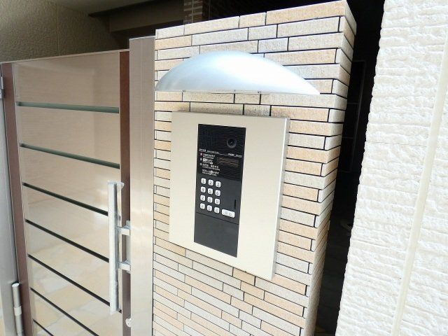 エントランス　同仕様タイプの写真です。