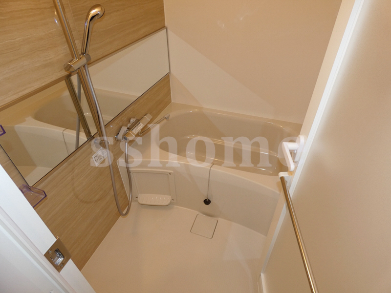 バス・シャワールーム　ゆったり入れるバスルーム