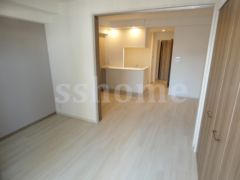 居室・リビング　白基調の明るいお部屋