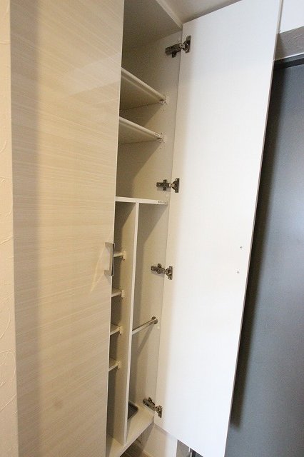 収納　同物件、別号室の写真です