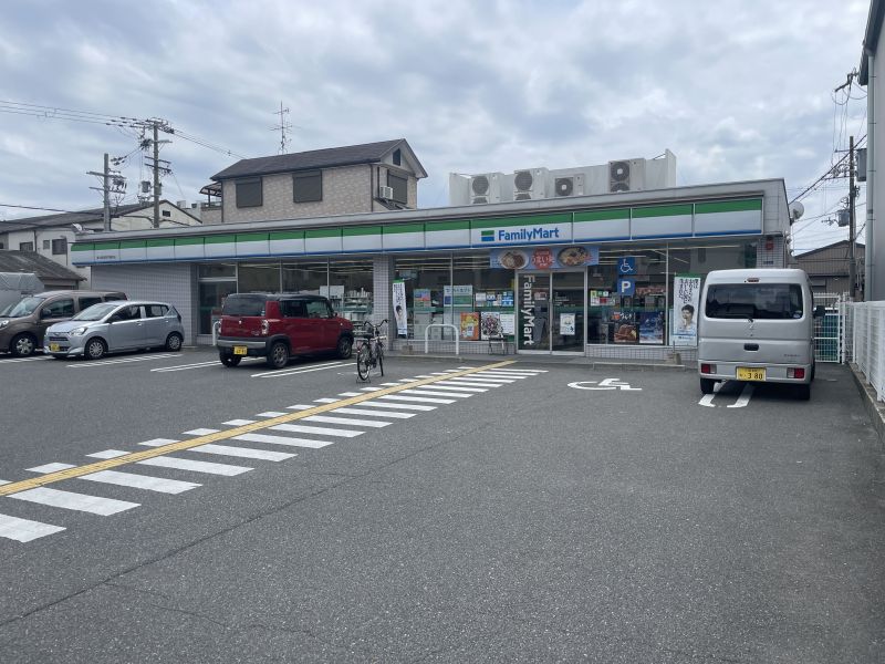 コンビニ　ファミリーマート東大阪西堤学園町店（コンビニ）まで1348m