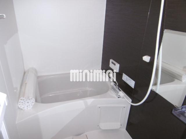 バス・シャワールーム　追い焚き完備のバスルームです。