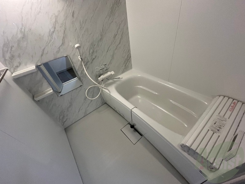 バス・シャワールーム　お風呂になります。一日の疲れを癒してくださいね。