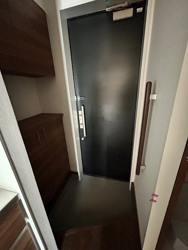 玄関　同タイプ106号参照