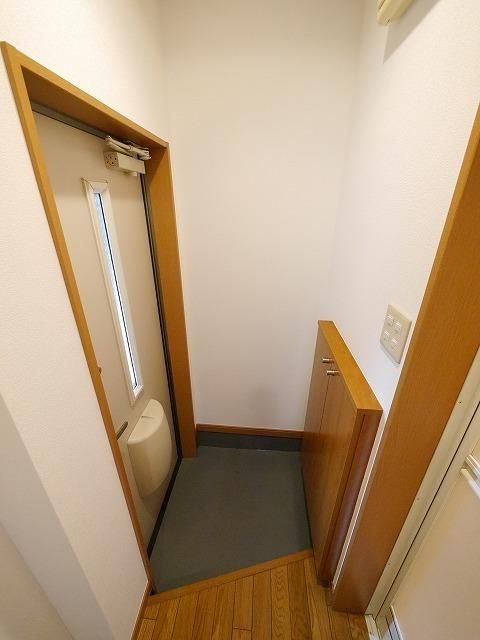 玄関　★シューズボックス付き玄関スペース★