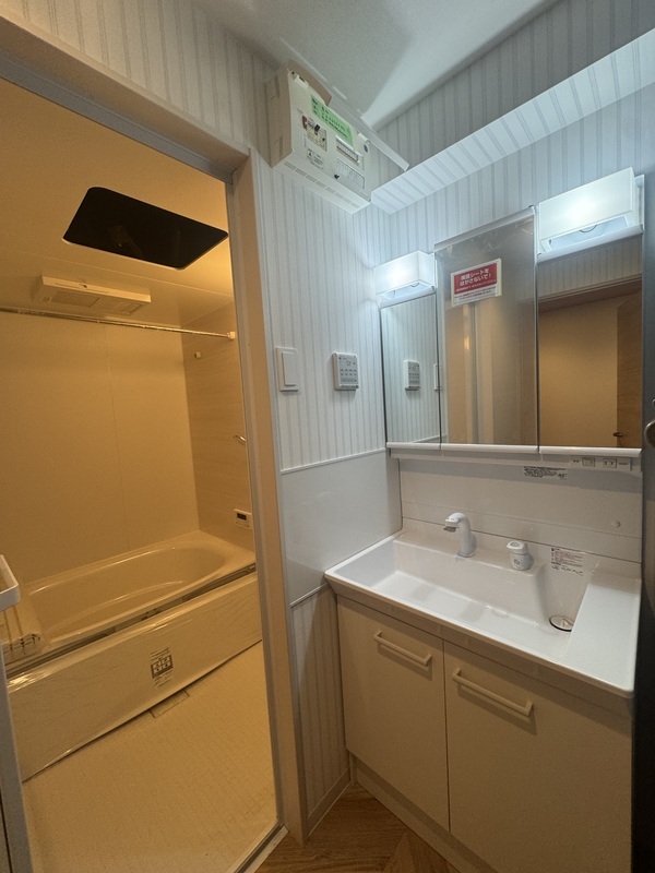 バス・シャワールーム　清潔感のある浴室です！