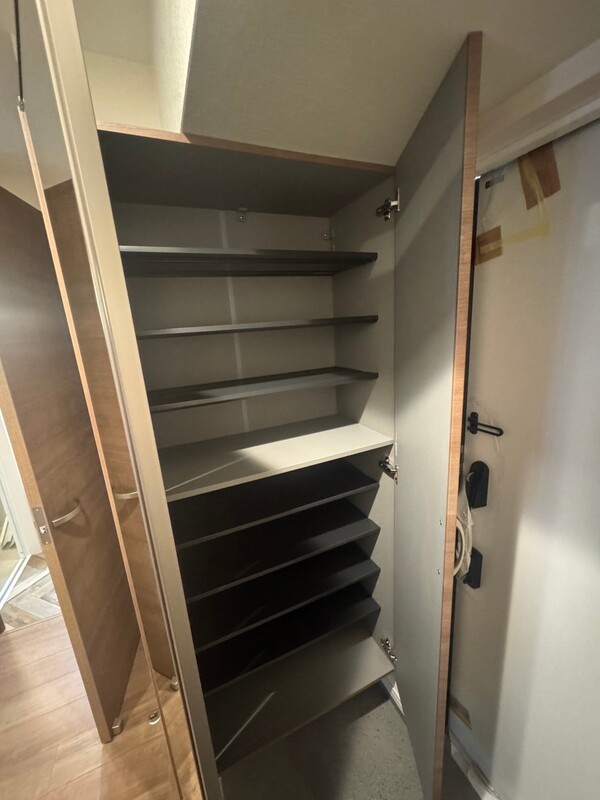 玄関　下駄箱もしっかりついてます！