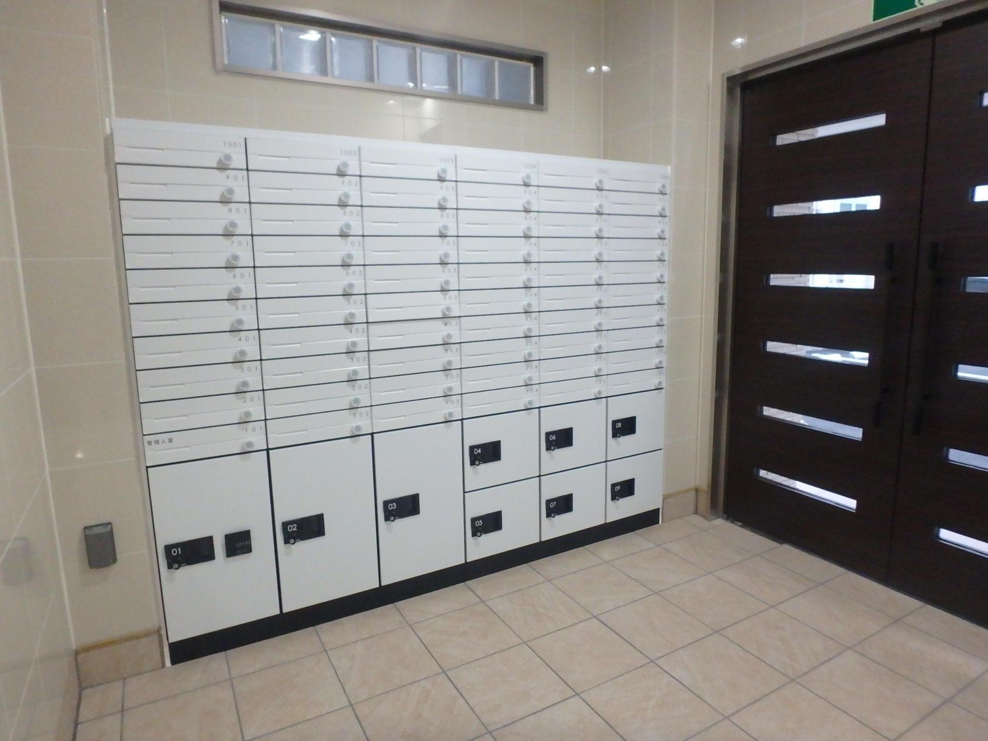 その他　宅配ボックス完備しています