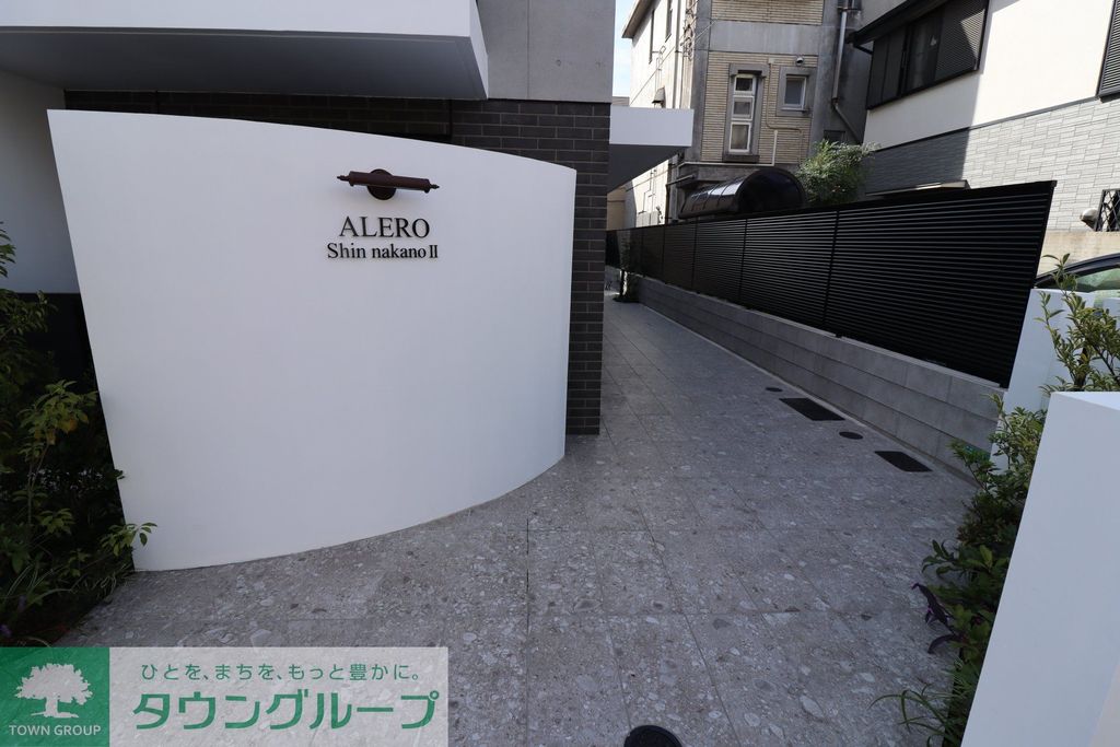 エントランス　お部屋探しはタウンハウジングへ♪