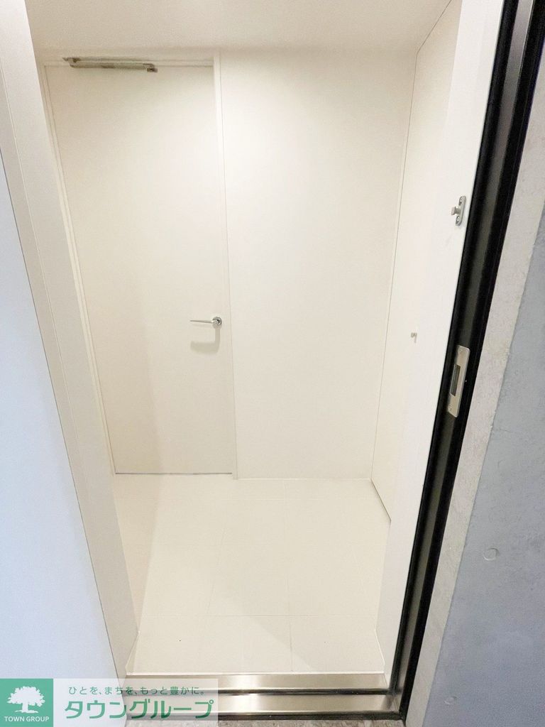 玄関　お部屋探しはタウンハウジングへ♪