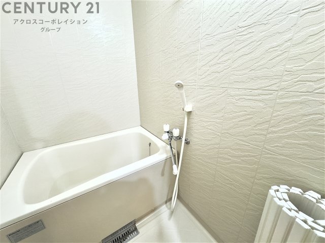 バス・シャワールーム　シンプルで機能的なユニットバスです♪