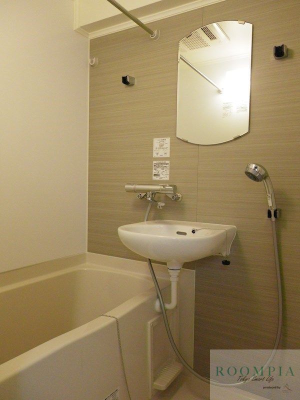 バス・シャワールーム　洗面