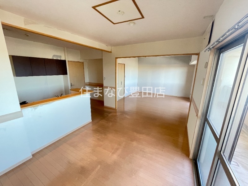 居室・リビング　同型別部屋写真