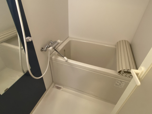 バス・シャワールーム　お風呂で日々の疲れを落としましょう