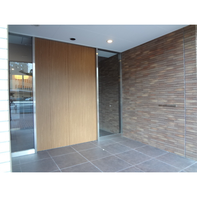 エントランス　建物の内部です