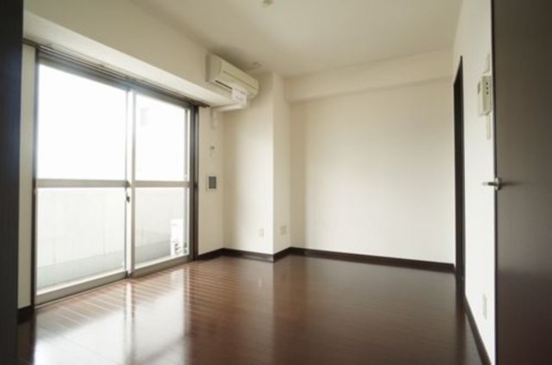 居室・リビング　図面と現状に相違がある場合には現状を優先