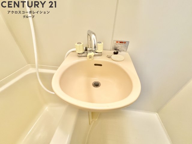 洗面設備　浴室内に洗面台がついてます！