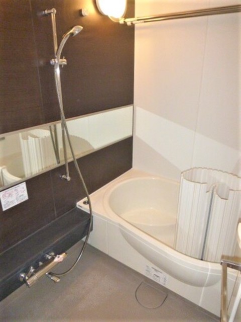 バス・シャワールーム　別部屋参考画像