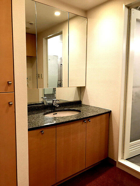 洗面設備　※写真は同タイプ住戸です。