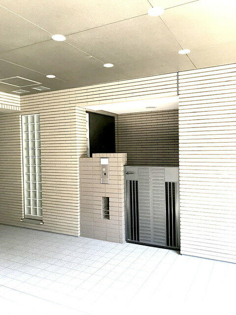 エントランス　※写真は同タイプ住戸です。