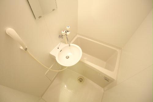 バス・シャワールーム　浴室乾燥機付きのお風呂です♪