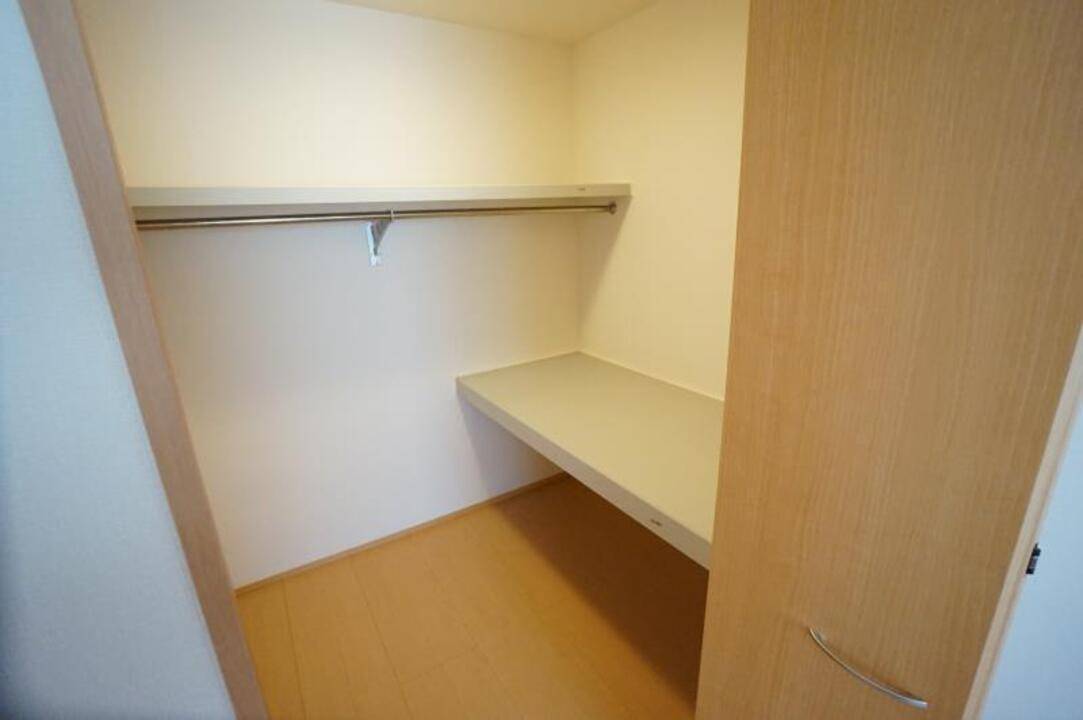 収納　ウォークインクローゼット