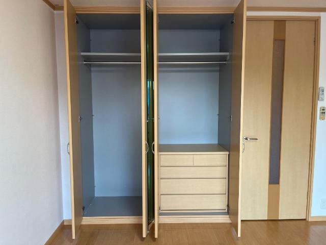 収納　クローゼット