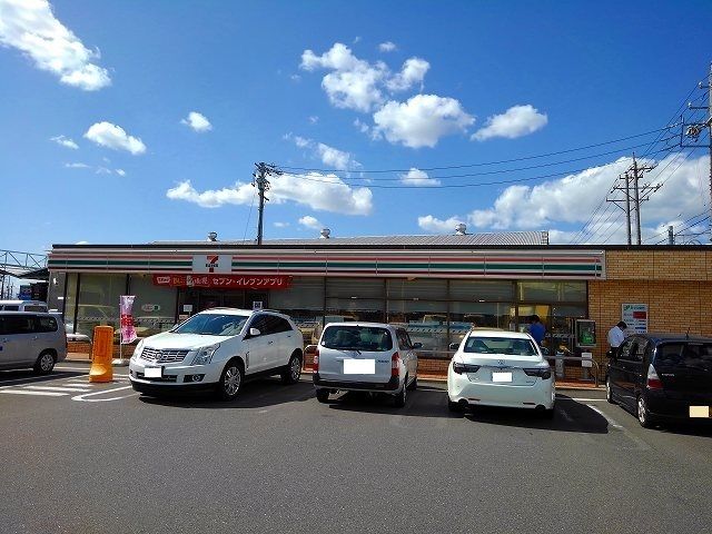 コンビニ　セブンイレブン　インター西店（コンビニ）まで700m