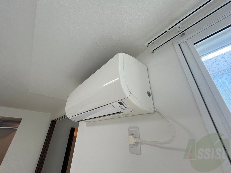 その他設備　エアコン付きで快適なリビングです！欠かせませんね。