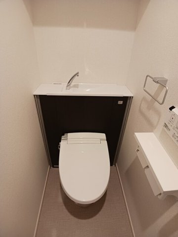 トイレ　ゆったりとした空間のトイレです