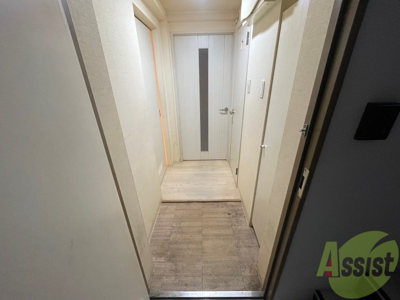 玄関　玄関の様子です。明るい印象ですね。気分もあがりそう。