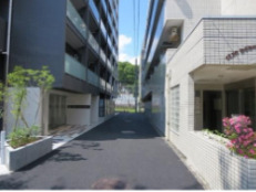 エントランス　【女性のお一人暮らしでも安心のセキュリティ♪】