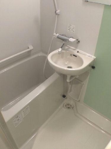 バス・シャワールーム　設備・仕様は号室により異なる為、現況を優先致します。