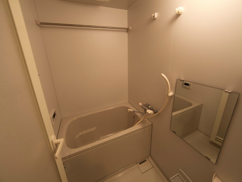 バス・シャワールーム　高温さし湯付　浴室暖房乾燥機　24時間換気機能付バスルーム