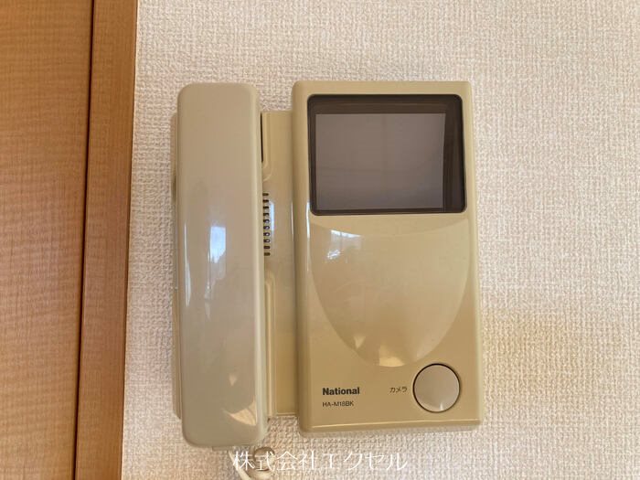 セキュリティ　モニター付きインターホンです。