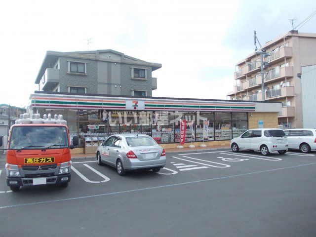 コンビニ　セブンイレブン太宰府国分店（コンビニ）まで372m