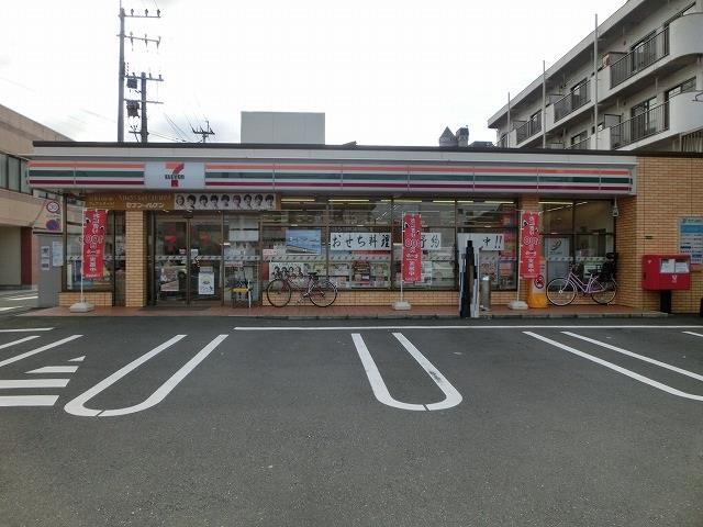 コンビニ　セブンイレブン若松大井戸店（コンビニ）まで300m