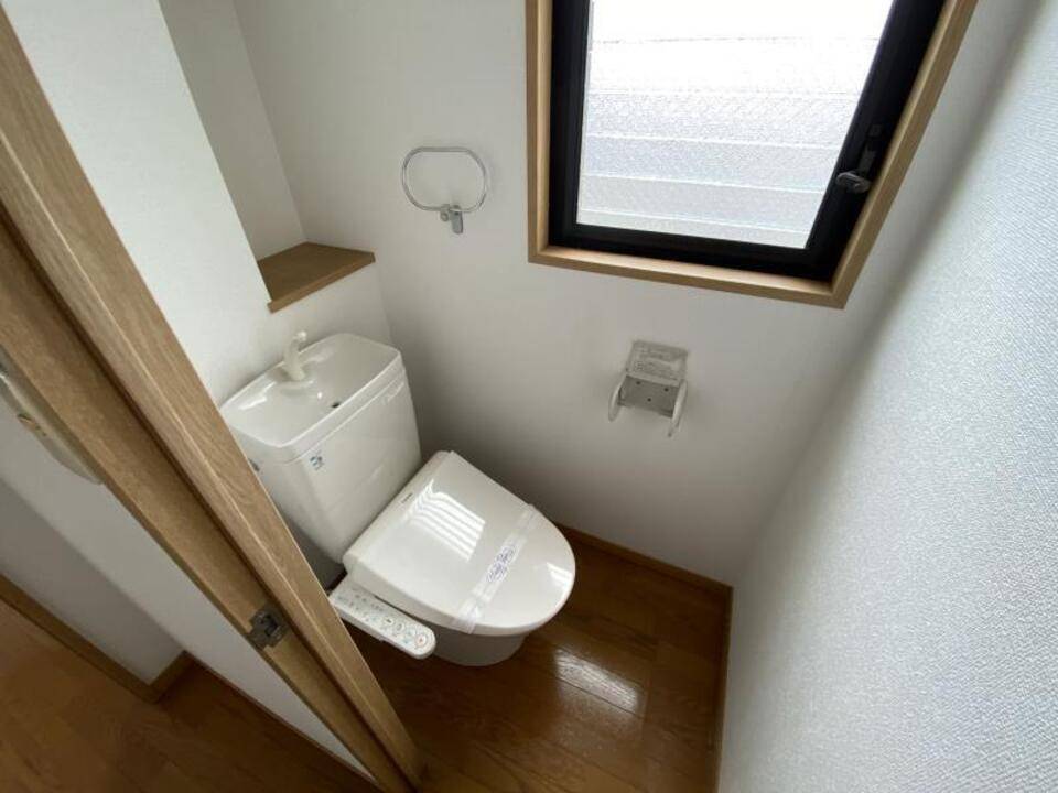 トイレ　トイレ