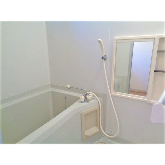 バス・シャワールーム　※写真は１Ｆの部屋のものです