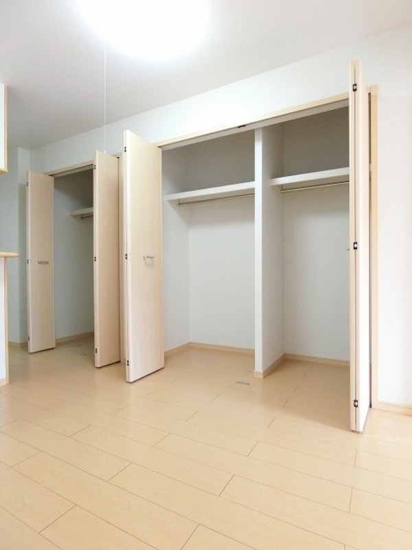 収納　図面と現状に相違がある場合には現状を優先