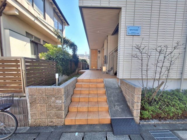 居室・リビング　同メーカー参考写真