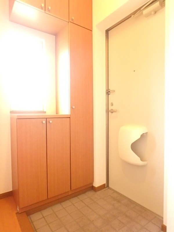 玄関　図面と現状に相違がある場合には現状を優先