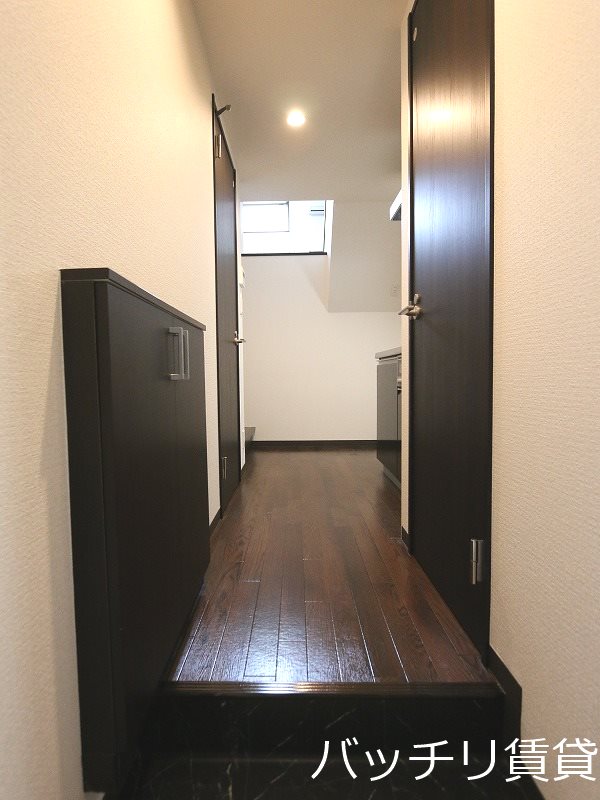 玄関　画像は同シリーズタイプの為、現状優先になります。